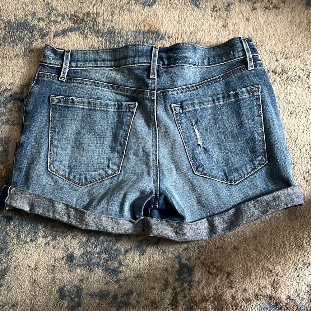 Women’s Loft Jean Shorts, Never Worn, Size 28/6 - Picture 2 of 2